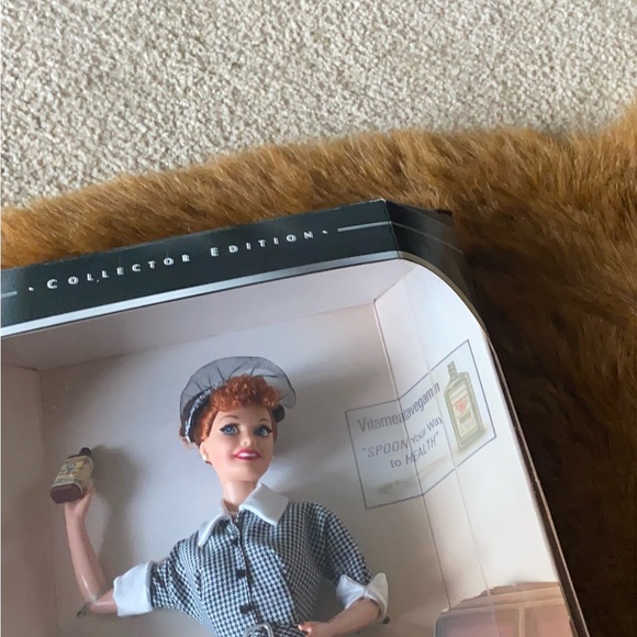 I Love Lucy Barbie Doll Vitameatavegamin Lucy Does A TV Commercial  1997 Mattel - Picture 6 of 9